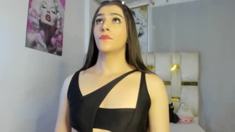 Snapshot of beautiful_doll888 chatting on 17, 12, 2025 Valeria online show from 17, 12, 2025