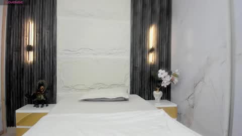 Snapshot of beautifulgirl4u_ chatting on 16, 12, 2025 online show from 16, 12, 2025