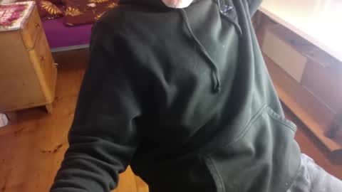 Snapshot of beautifulworld33 chatting on 4, 12, 2025 beautifulworld33 online show from 4, 12, 2025