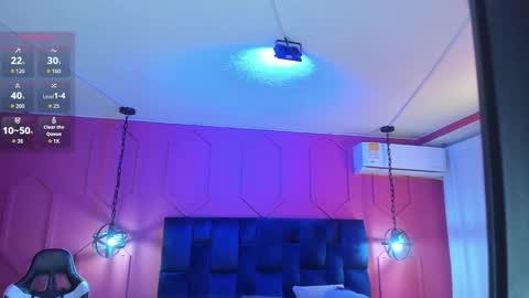Snapshot of beauty_milf4 chatting on 11, 10, 2025 Chantall online show from 11, 10, 2025