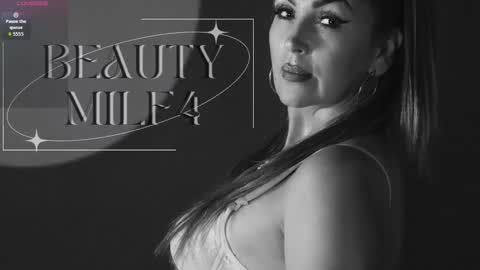 Snapshot of beauty_milf4 chatting on 12, 10, 2025 Chantall online show from 12, 10, 2025