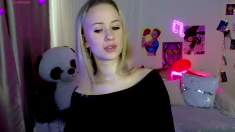 Snapshot of beauty_sashaxx chatting on 18, 4, 2026 beauty Sasha online show from 18, 4, 2026