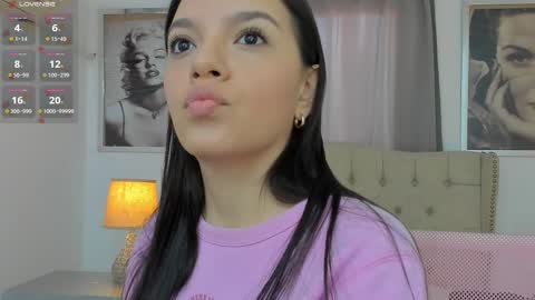 Ariana Reyes online show from 7, 10, 2025