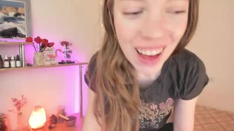 Snapshot of beautyeliise chatting on 25, 4, 2026 Eliise online show from 25, 4, 2026