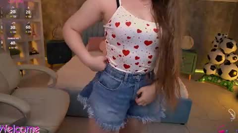 Snapshot of beautyfultata chatting on 4, 7, 2026 BeautyfulTata online show from 4, 7, 2026