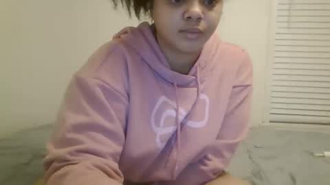 Snapshot of beautyloves chatting on 10, 11, 2025 Beauty online show from 10, 11, 2025