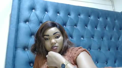 Snapshot of beautystar12 chatting on 5, 1, 2025 beautystar12 online show from 5, 1, 2025