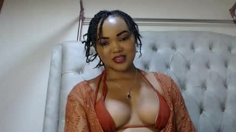 Snapshot of beautystar12 chatting on 16, 1, 2025 beautystar12 online show from 16, 1, 2025