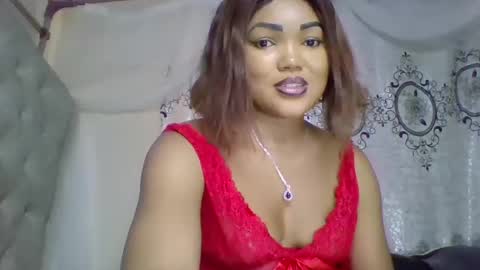 Snapshot of beautystar12 chatting on 11, 2, 2025 beautystar12 online show from 11, 2, 2025