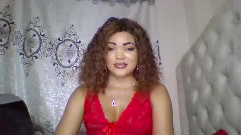 Snapshot of beautystar12 chatting on 15, 2, 2025 beautystar12 online show from 15, 2, 2025