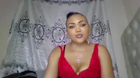 Snapshot of beautystar12 chatting on 9, 3, 2025 beautystar12 online show from 9, 3, 2025