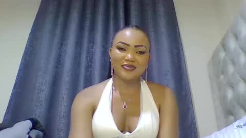 Snapshot of beautystar12 chatting on 12, 3, 2025 beautystar12 online show from 12, 3, 2025