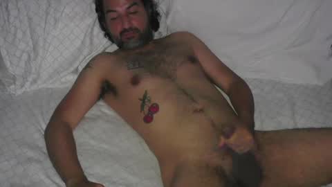 Snapshot of beaverpounder chatting on 8, 10, 2025 Beaverpounder free online show from 8, 10, 2025