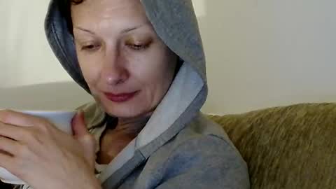 Snapshot of bebacksooon chatting on 2, 4, 2026 Raluca online show from 2, 4, 2026