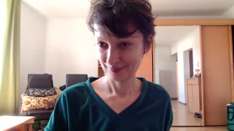 Snapshot of bebacksooon chatting on 5, 5, 2026 Raluca online show from 5, 5, 2026