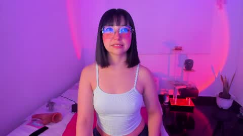 Snapshot of becca_be_ chatting on 21, 7, 2026 Becca is here online show from 21, 7, 2026