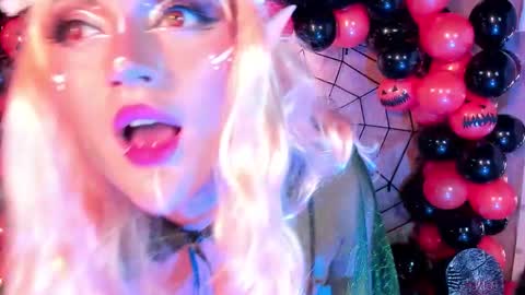 Rebecca  online show from 22, 10, 2025