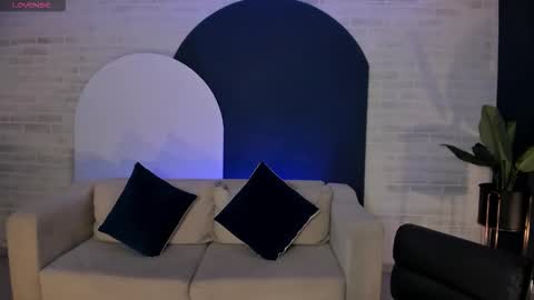 Am Becca online show from 30, 11, 2025