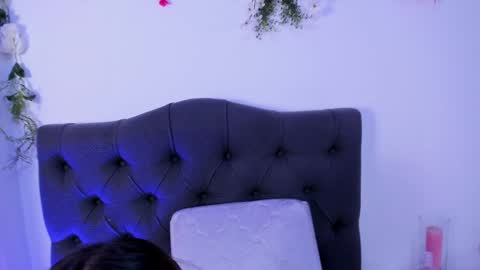 beccamilanni online show from 24, 1, 2025