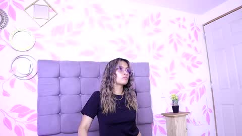 beccamilanni online show from 3, 11, 2025