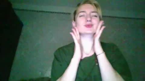 Snapshot of beckixjewelqw chatting on 11, 4, 2026 BeckiXJewelqw online show from 11, 4, 2026