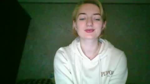 Snapshot of beckixjewelqw chatting on 20, 4, 2026 BeckiXJewelqw online show from 20, 4, 2026