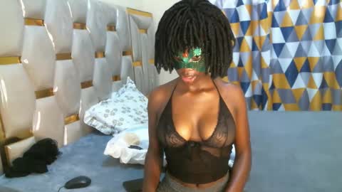 Snapshot of beckyberry24 chatting on 12, 11, 2025 jamie online show from 12, 11, 2025