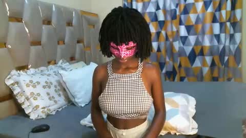 Snapshot of beckyberry24 chatting on 15, 11, 2025 jamie online show from 15, 11, 2025