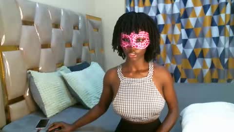 Snapshot of beckyberry24 chatting on 23, 11, 2025 jamie online show from 23, 11, 2025