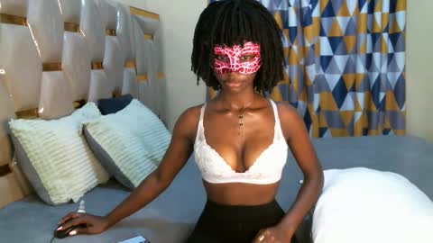 Snapshot of beckyberry24 chatting on 22, 12, 2025 jamie online show from 22, 12, 2025