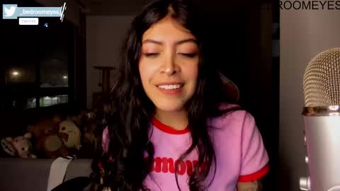 Snapshot of bedroomeyess chatting on 8, 3, 2025 Amber UwU IM MOVING AND IS CRAZY ILL BE BACK VERY SOON 3 MISS YA ALREADY online show from 8, 3, 2025