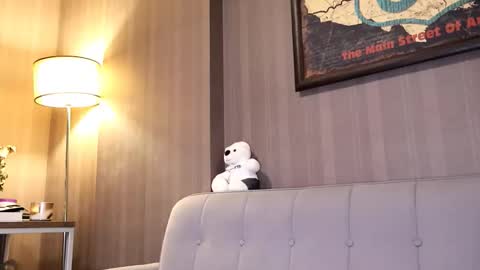 Snapshot of bee_thai chatting on 5, 6, 2026 bee_thai online show from 5, 6, 2026