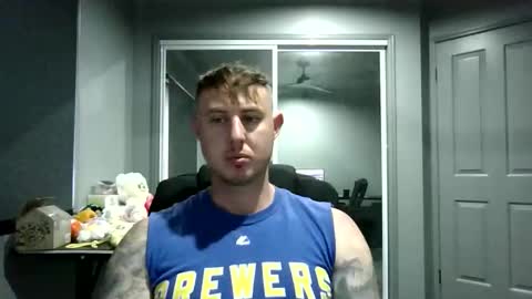 Snapshot of beelzebubxo chatting on 10, 10, 2025 beelzebubxo online show from 10, 10, 2025