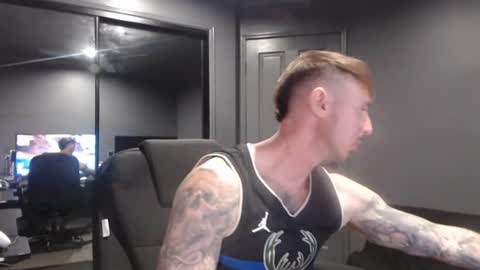 Snapshot of beelzebubxo chatting on 17, 6, 2026 beelzebubxo online show from 17, 6, 2026
