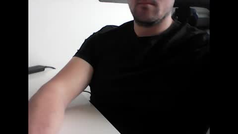 beenee3 online show from 10, 4, 2026
