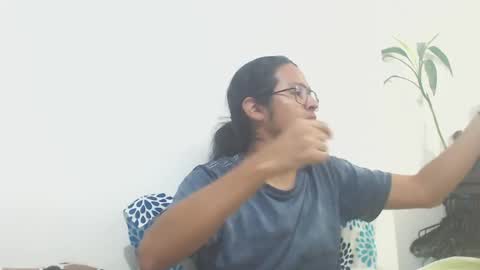 Snapshot of beentage chatting on 11, 11, 2025 Alex online show from 11, 11, 2025