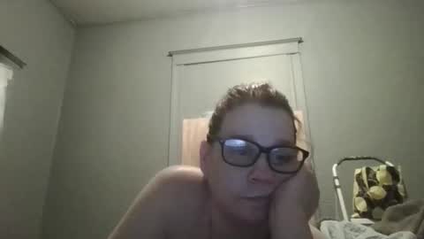Snapshot of beesmithfield chatting on 7, 5, 2026 beesmithfield online show from 7, 5, 2026