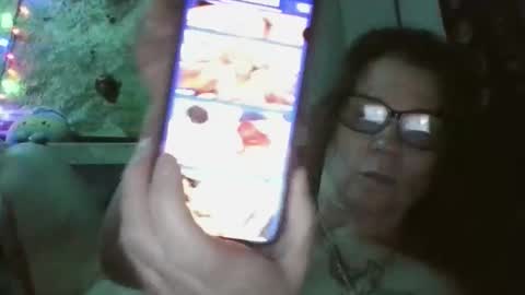 Snapshot of beesmithfield chatting on 22, 5, 2026 beesmithfield online show from 22, 5, 2026