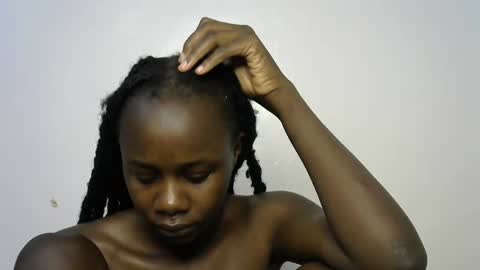 beeswee online show from 8, 1, 2025