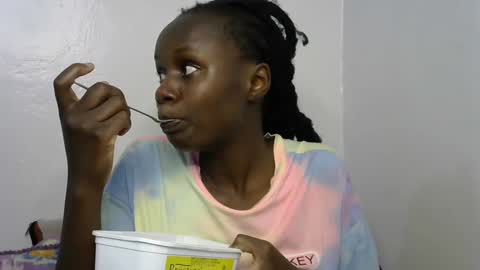 beeswee online show from 30, 1, 2025