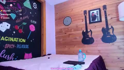 Snapshot of belajones chatting on 28, 9, 2025 Bela online show from 28, 9, 2025