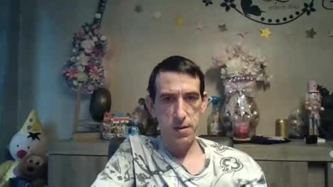 Snapshot of belgianboy33 chatting on 14, 11, 2025 Dreamcock online show from 14, 11, 2025