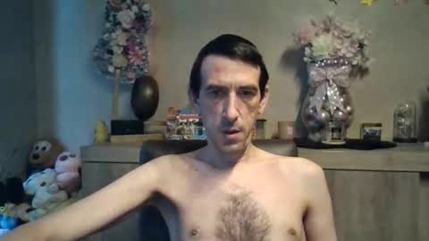 Snapshot of belgianboy33 chatting on 2, 12, 2025 Dreamcock online show from 2, 12, 2025