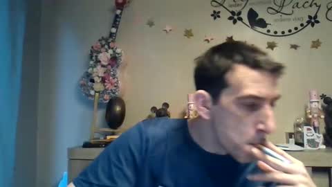 Snapshot of belgianboy33 chatting on 17, 12, 2025 Dreamcock online show from 17, 12, 2025