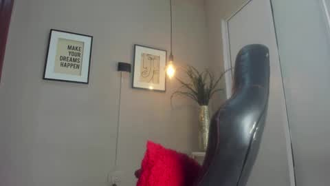 Snapshot of belinda_hills chatting on 30, 12, 2024 belinda online show from 30, 12, 2024