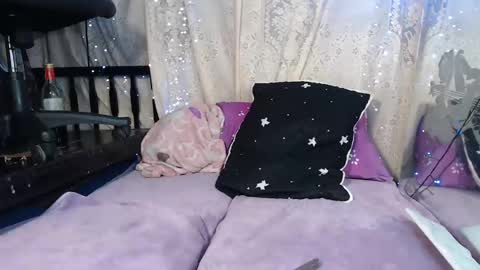 modelo independiente online show from 5, 2, 2025