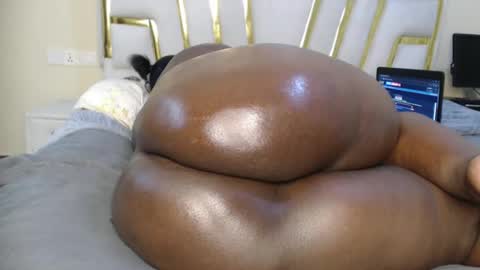 Snapshot of belindakeysha chatting on 28, 2, 2025 belindakeysha online show from 28, 2, 2025