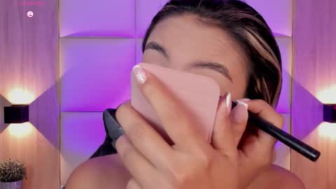 Bella cam online show from 15, 11, 2025