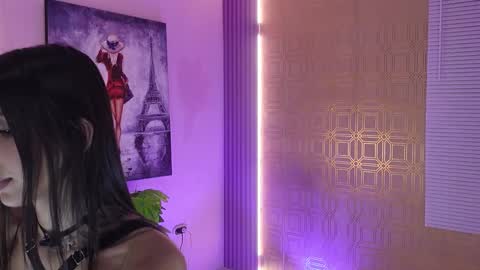 bella19   online show from 15, 12, 2025