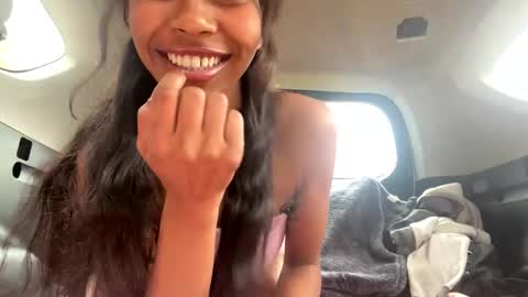 bella19sua online show from 10, 9, 2025